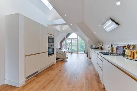 undefined, Woodcote Grove Road, Coulsdon, CR5