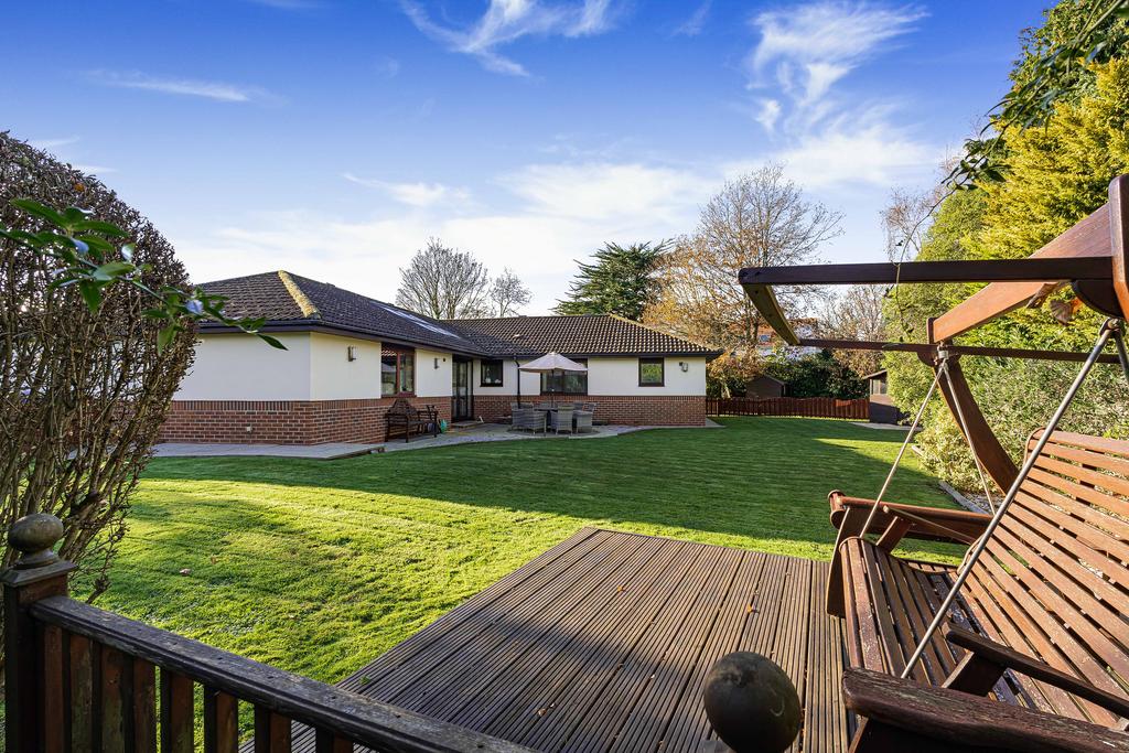 9 Deck To House