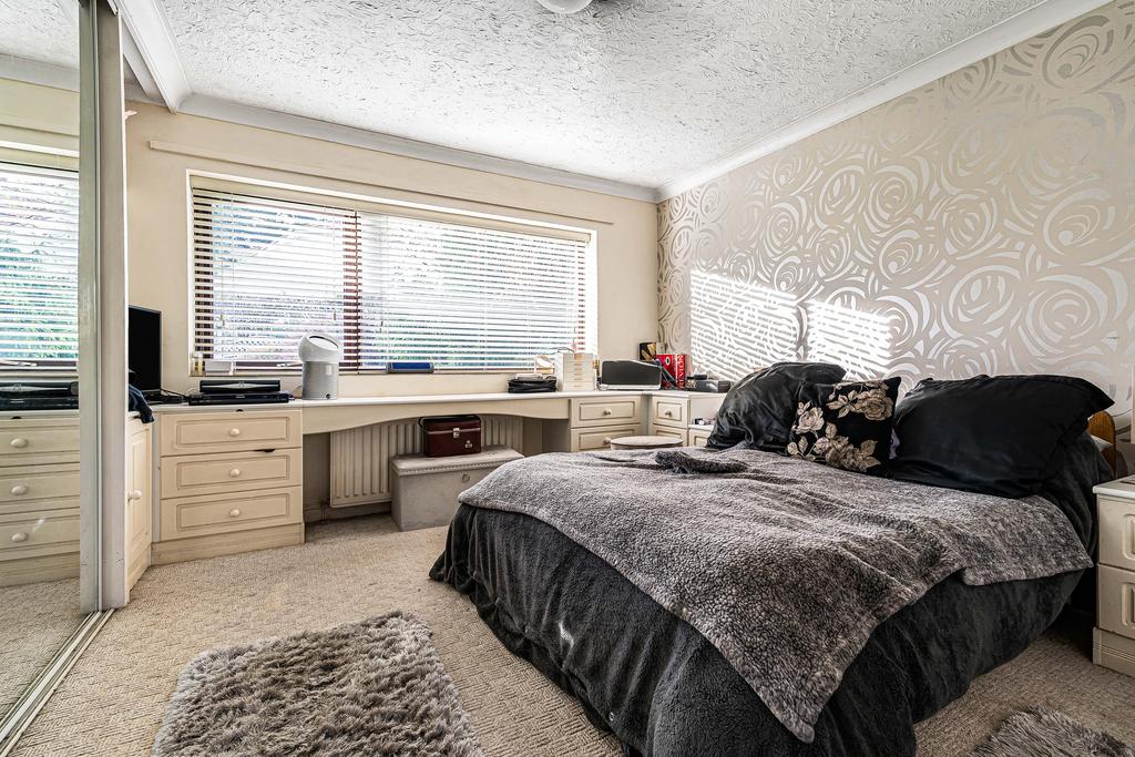24 Main Bedroom