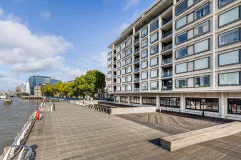 undefined, Sugar Quay, London EC3R