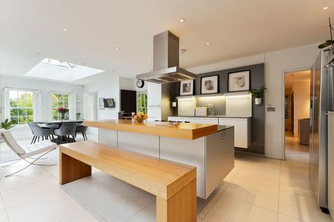 6 bedroom detached house for sale, Watersmeet Road, Salisbury SP2