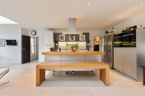 6 bedroom detached house for sale, Watersmeet Road, Salisbury SP2