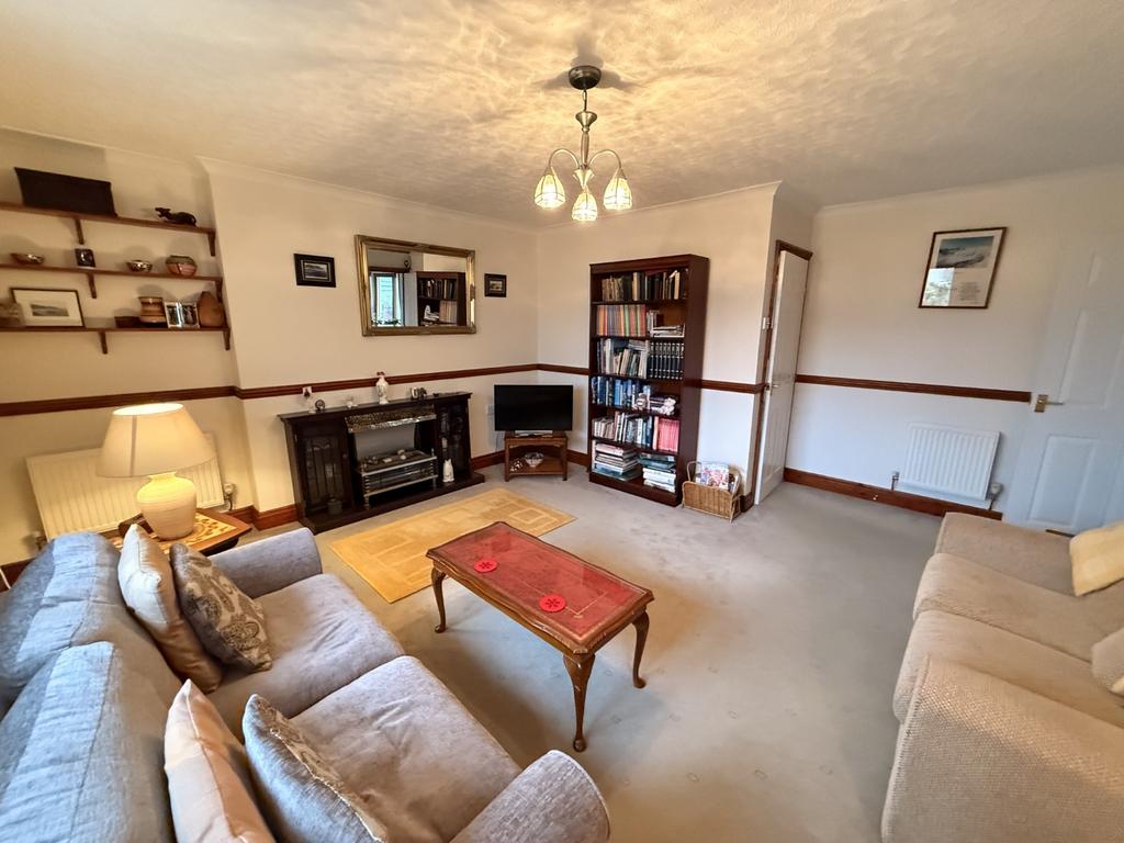 Spacious Sitting Room