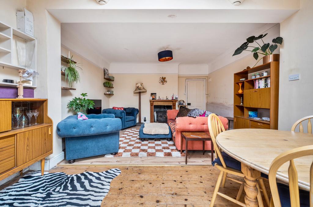 1388383 25 693839...