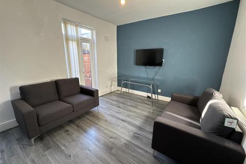 1 bedroom in a house share to rent, Bishopgate Street, Liverpool L15