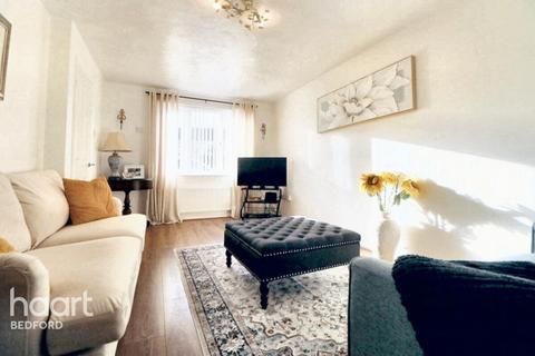3 bedroom semi-detached house for sale, Kirkstall Close, Bedford