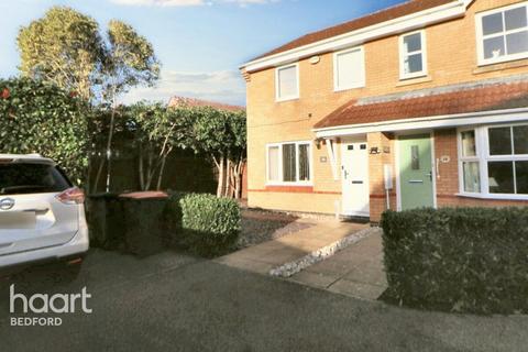 undefined, Kirkstall Close, Bedford