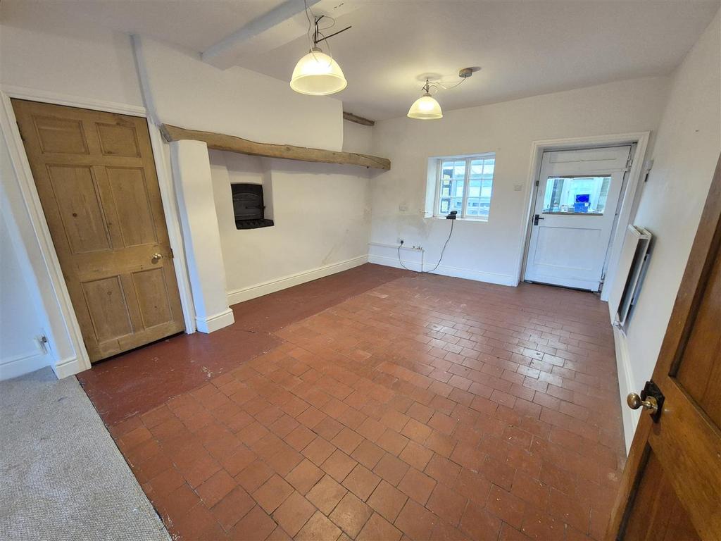 Dining Area.jpg