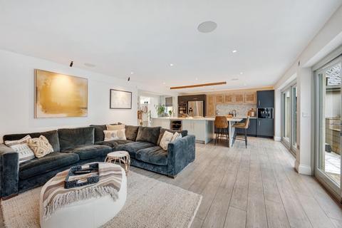 undefined, Stunning detached family home over 3,000 sq ft