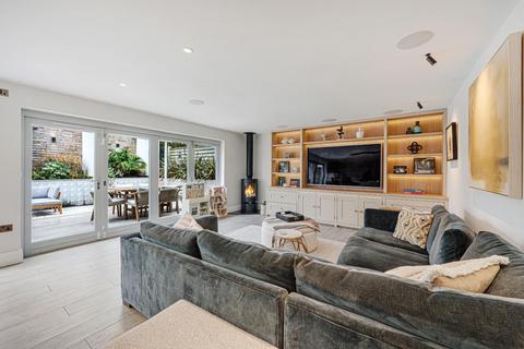 undefined, Stunning detached family home over 3,000 sq ft