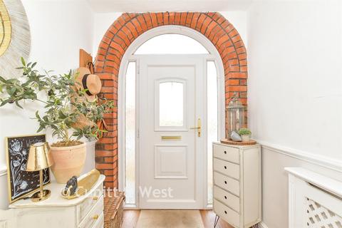 3 bedroom end of terrace house for sale, Sandfield Avenue, Littlehampton BN17