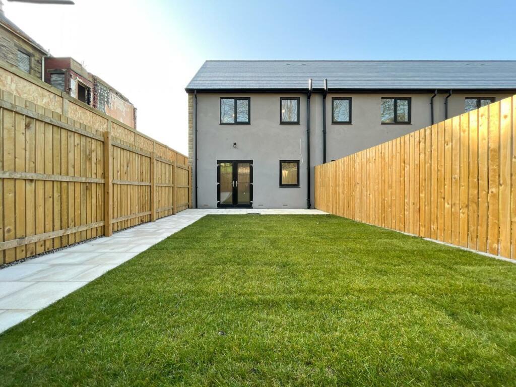 1 Transvaal Terrace-Hamond Estates-Back garden.jpeg