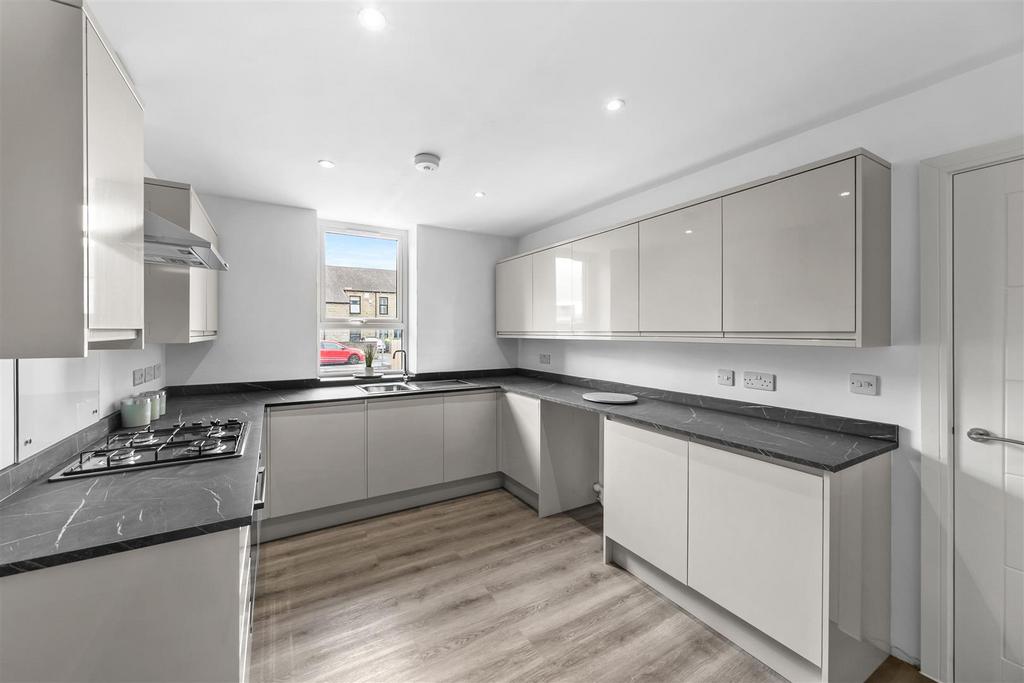 1 Transvaal Terrace-Hamond Estates-kitchen.3.jpg