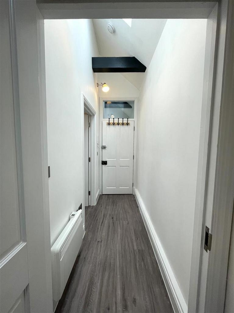 Hallway.jpg