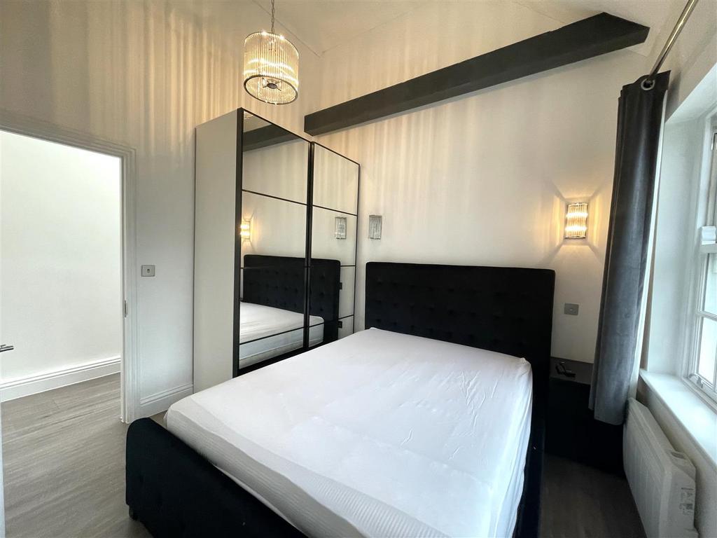 Double bedroom.jpg