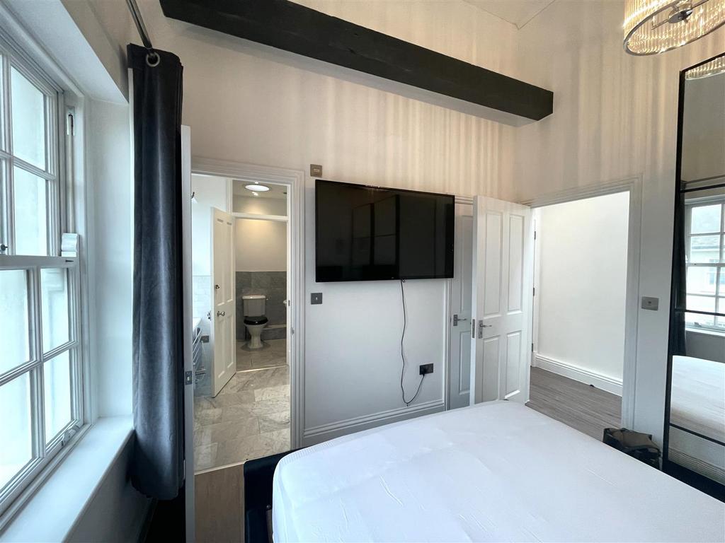 Bed suite.jpg