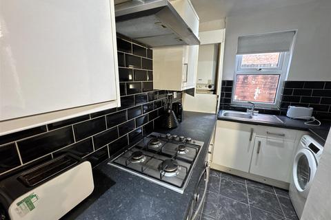 1 bedroom in a house share to rent, Bishopgate Street, Liverpool L15