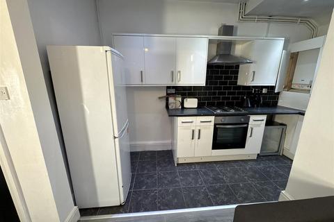 1 bedroom in a house share to rent, Bishopgate Street, Liverpool L15