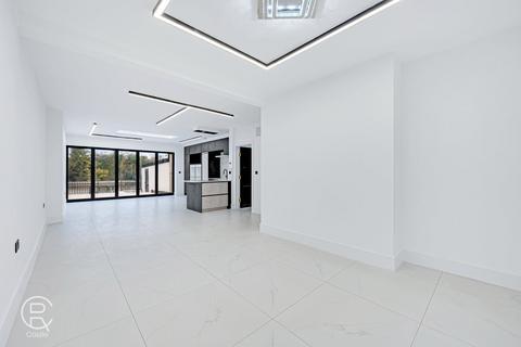6 bedroom semi-detached house for sale, The Heights, Northolt, UB5