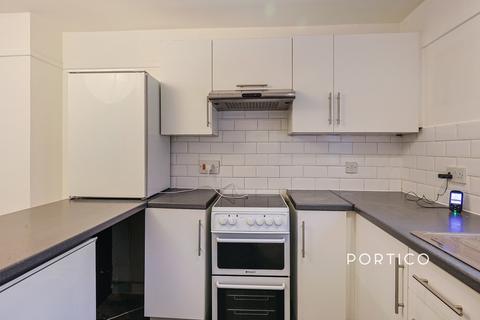 2 bedroom flat to rent, East Acton Lane, London, W3