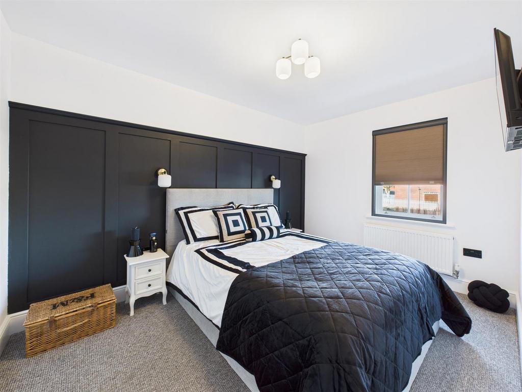 Bedroom: