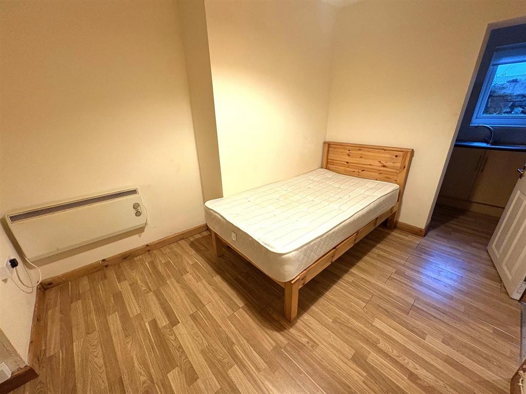 Bedroom1.jpg