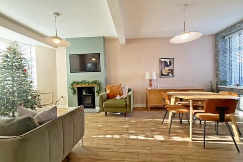 undefined, Tonyrefail, Porth CF39