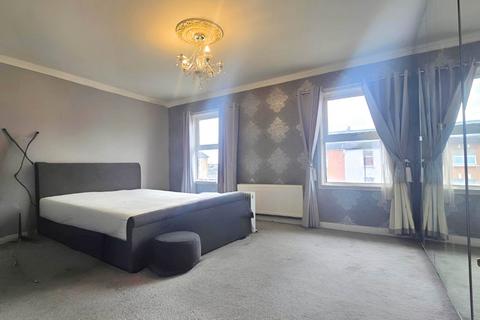 5 bedroom terraced house for sale, Romford Road, Forest Gate, E7 8AB