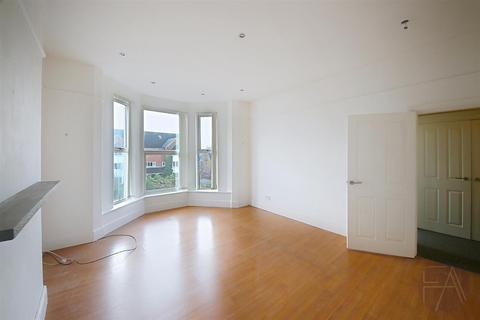 2 bedroom flat to rent, Portland Street, Southport PR8