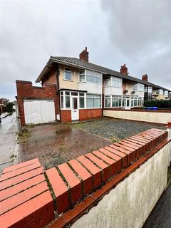 3 bedroom end of terrace house for sale, Lee Avenue Drive, Withernsea