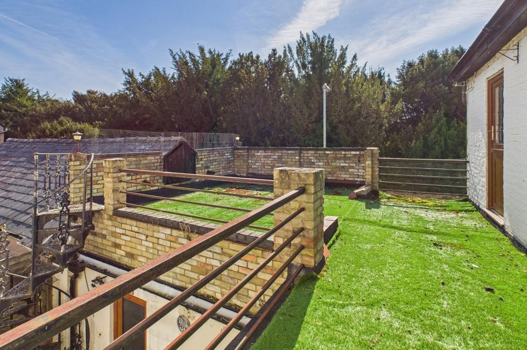 7 Medium T202511051131.jpg