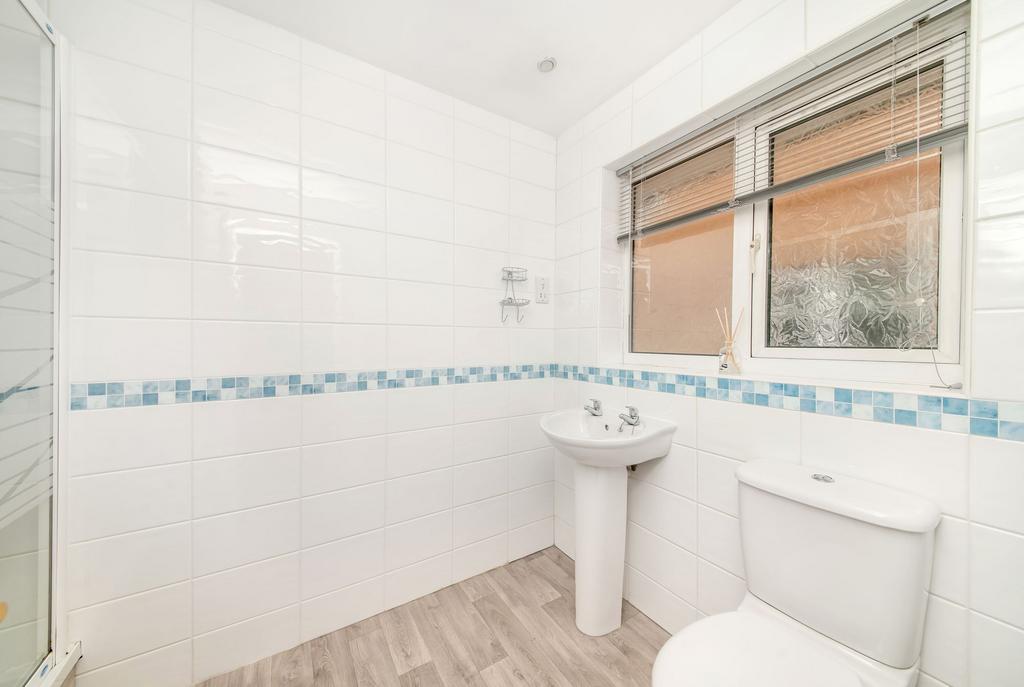 Bedroom 1 ensuite