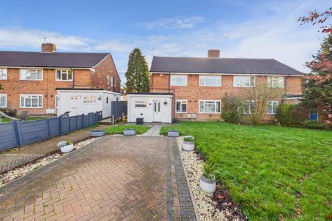 2 bedroom maisonette for sale, Whitby Road, Ruislip HA4
