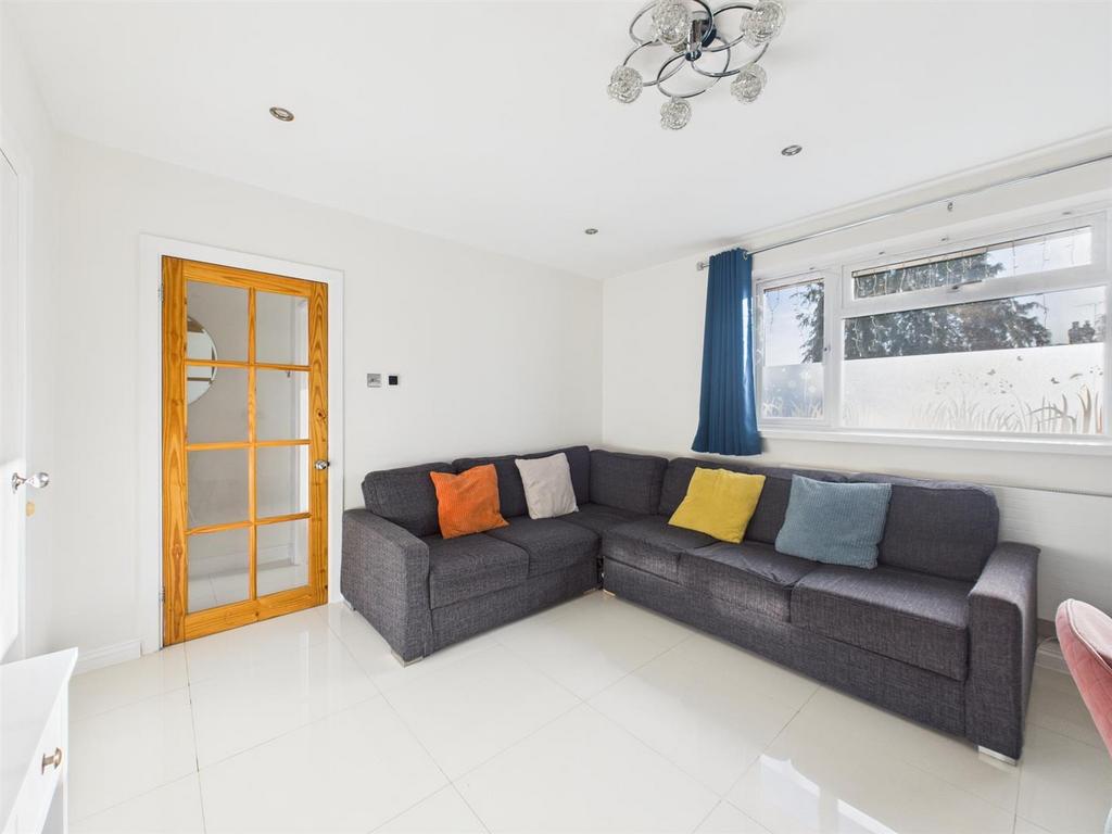 CAM05080 G0-PR0242-STILL014.jpg