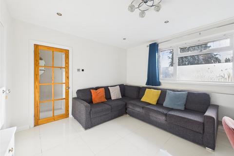 2 bedroom maisonette for sale, Whitby Road, Ruislip HA4