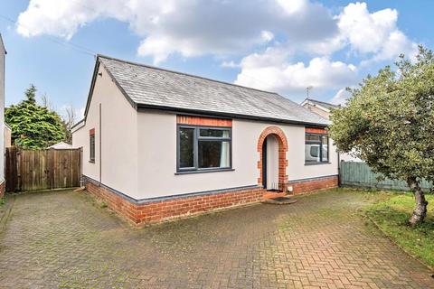 3 bedroom detached bungalow for sale, Middleton Cheney,  Banbury,  Oxfordshire,  OX17