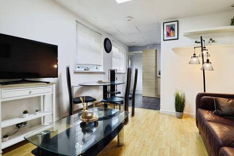 undefined, Ruthin Gardens, Caerdydd, CF24