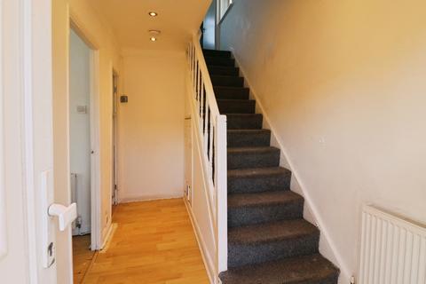 3 bedroom semi-detached house to rent, Malmesmead Road, Llanrumney, Cardiff, CF3