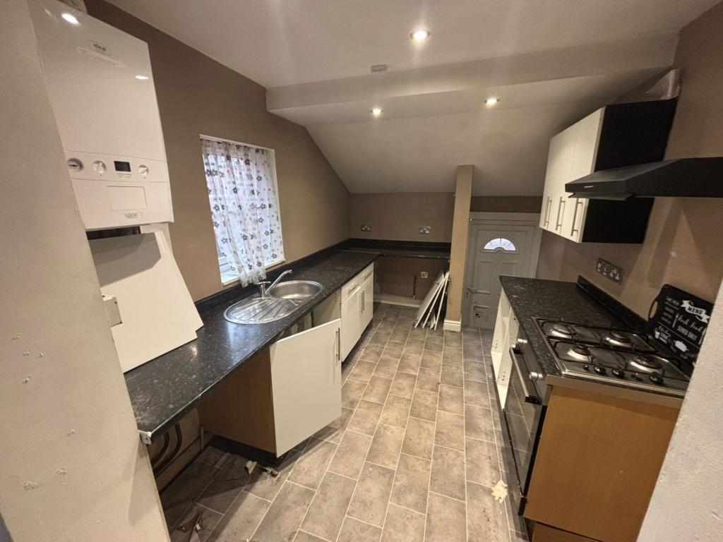 Apartment in Newcastle upon Tyne, Tyne and Wear - View 3
