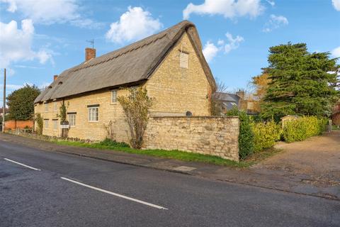 3 bedroom cottage for sale, High Street, Sherington, Newport Pagnell