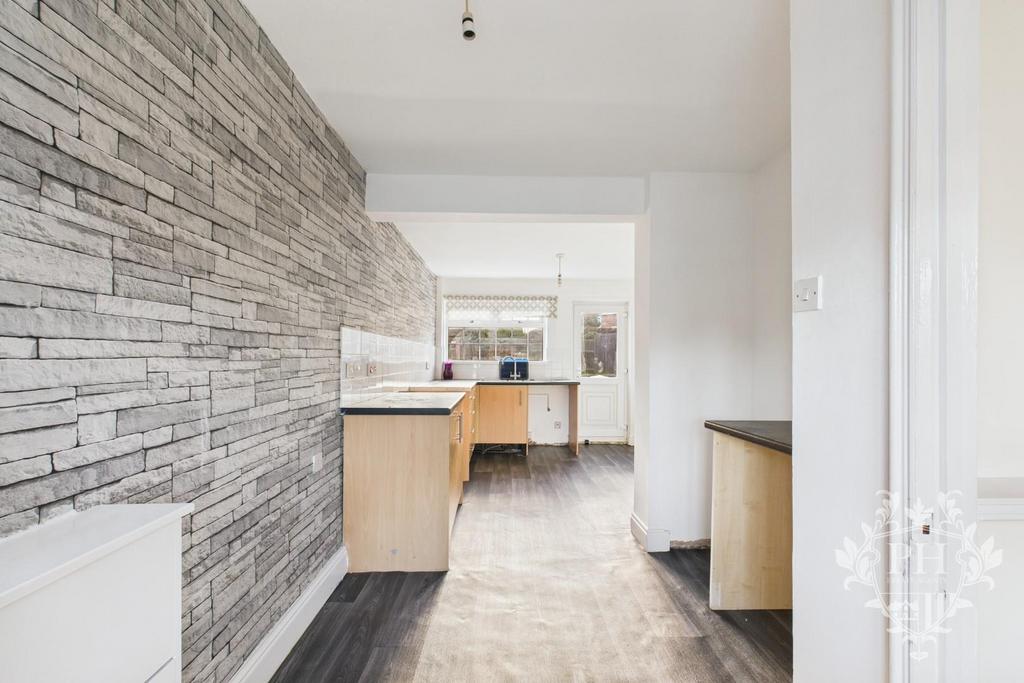 CAM02002 G0-PR0227-STILL013.jpg