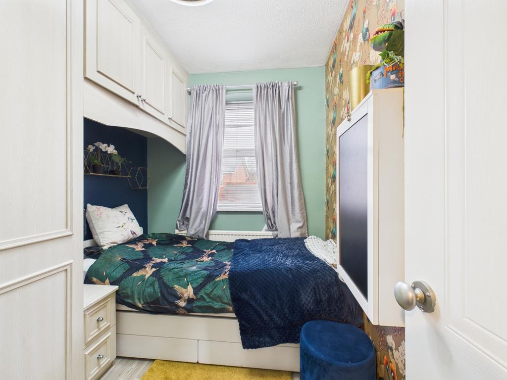 Cam03729 g0 pr0195 still011