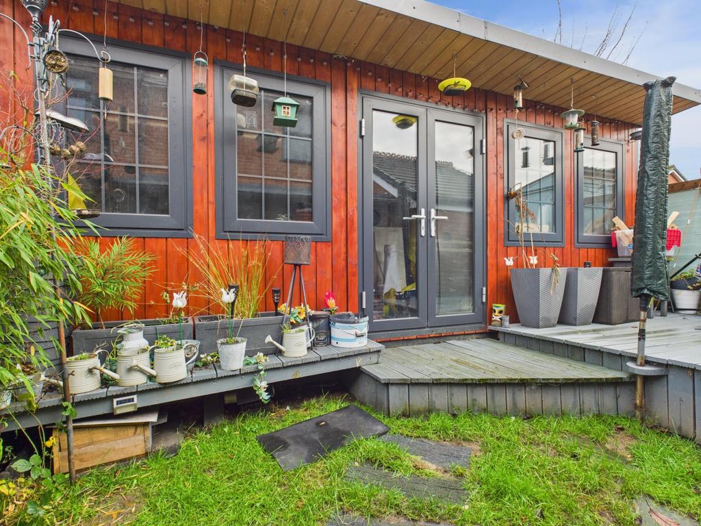 Cam03729 g0 pr0195 still034