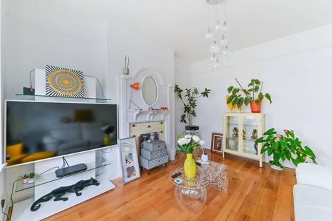 3 bedroom terraced house for sale, Dalmeny Avenue, Norbury, London, SW16