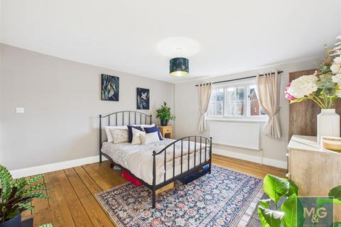 2 bedroom townhouse for sale, Southgate Street, Bury St. Edmunds IP33