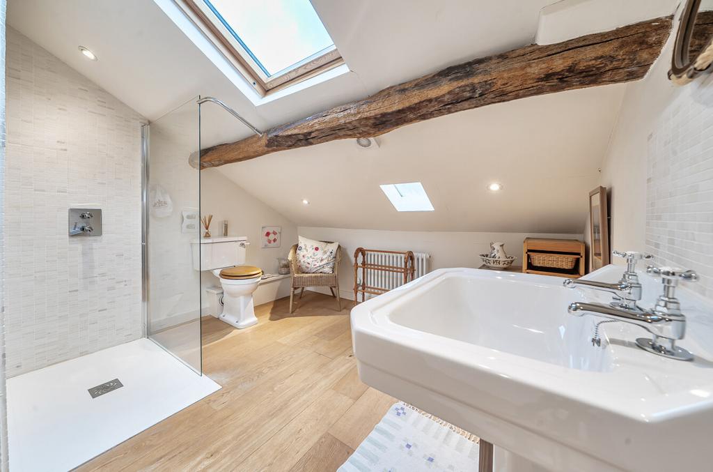 1387105-4-693add0...