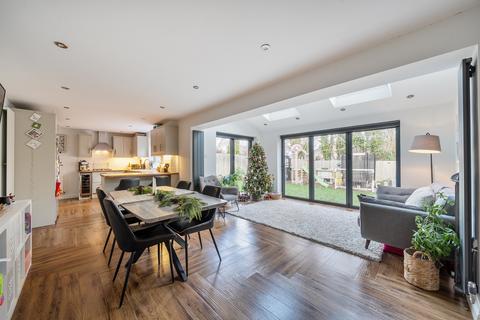 4 bedroom detached house for sale, Hodds Hill, Swindon, SN5 5BJ