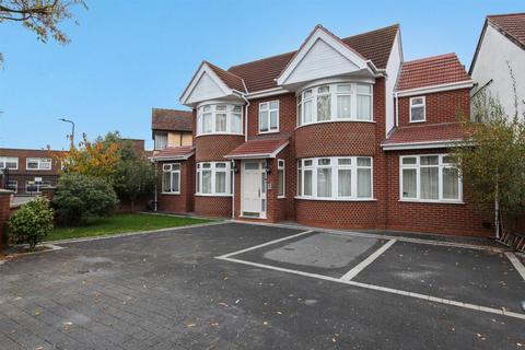 3 bedroom apartment to rent, 13 Hollycroft Avenue, Wembley Park