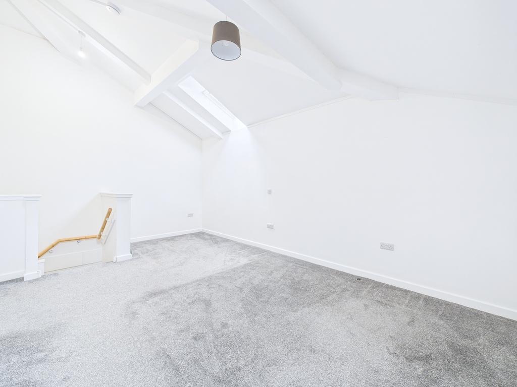 Cam01909 g0 pr0444 still010