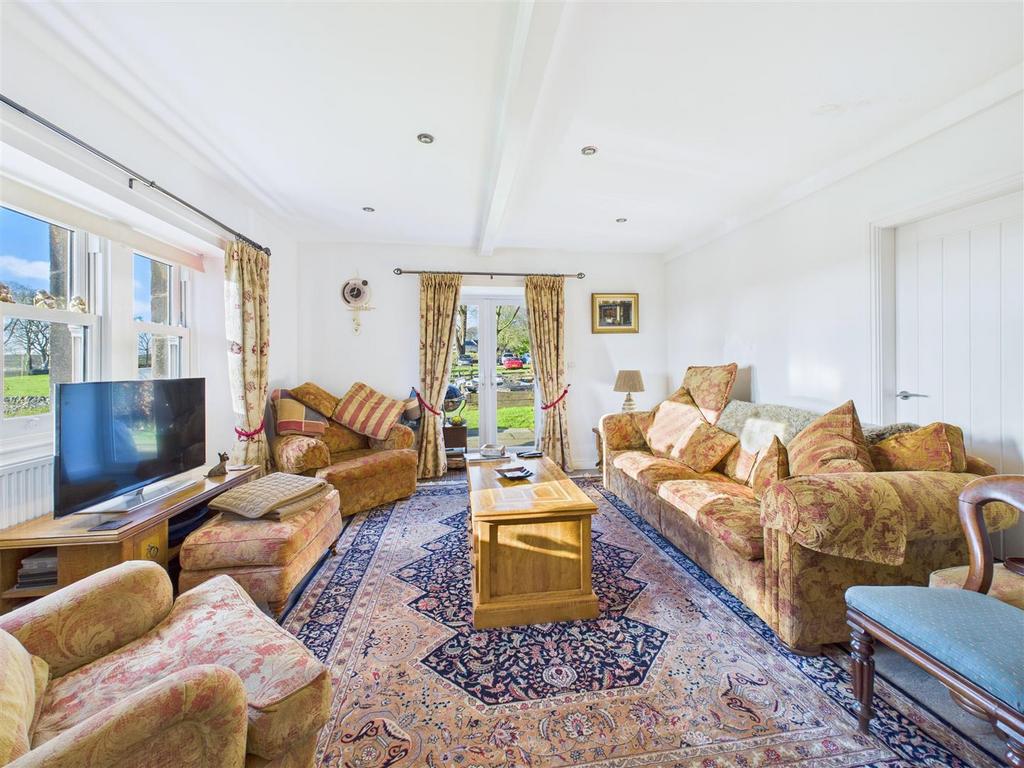 CAM04279 G0-PR0258-STILL002.jpg